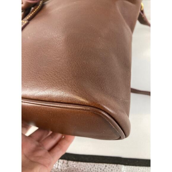 DOONEY & BOURKE MEDIUM BROWN SOFT LEATHER CROSSBODY BAG - Picture 10 of 16